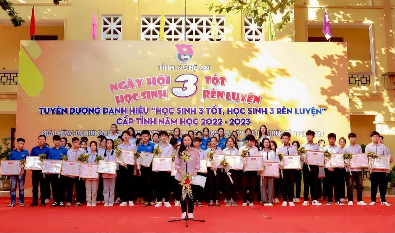 LỄ TUYÊN DƯƠNG HỌC SINH 3 TỐT- 3 RÈN LUYỆN CẤP TỈNH NĂM HỌC 2022-2023