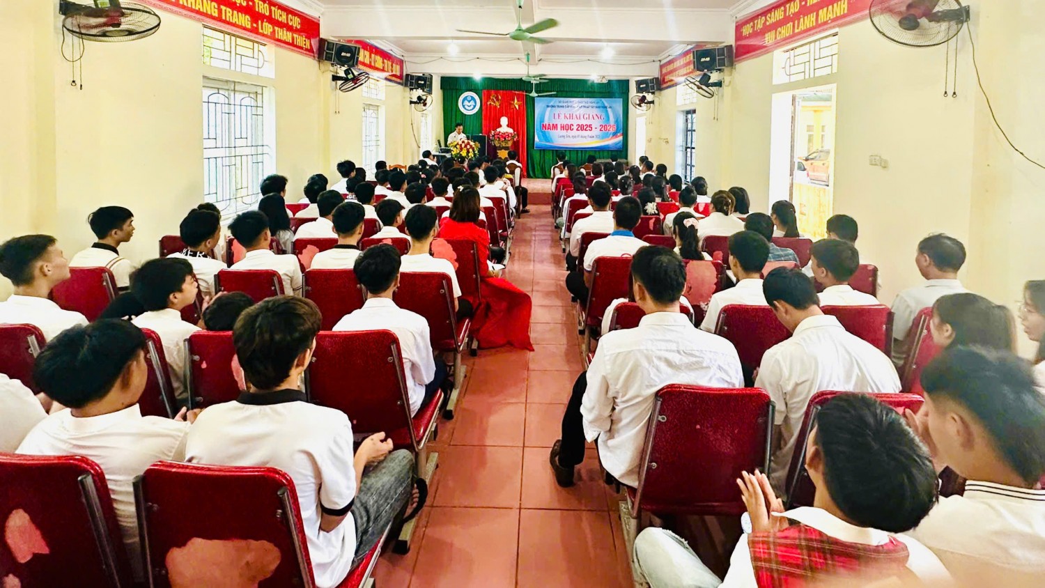 Toàn cảnh buổi lễ