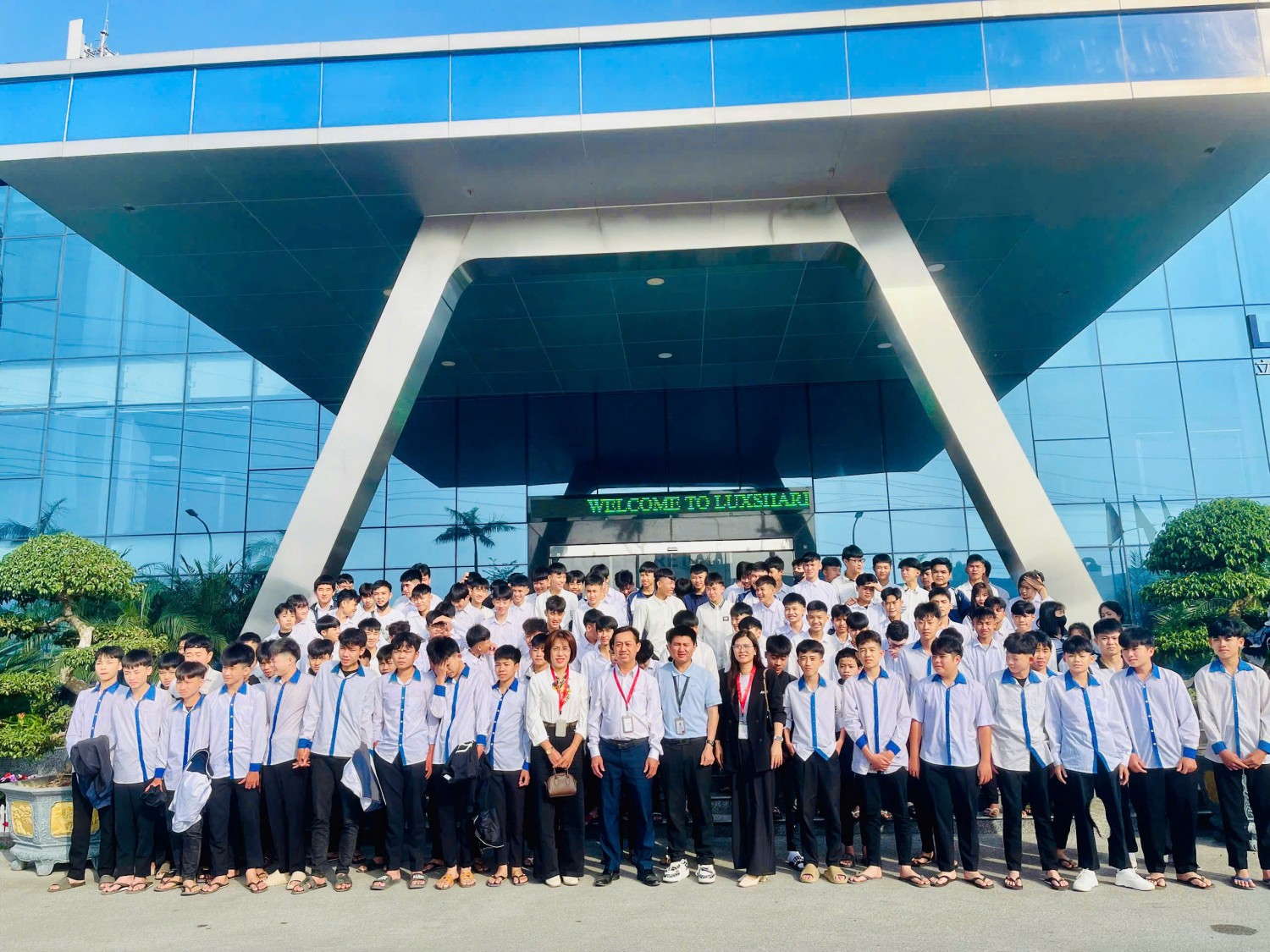 THAM QUAN TRẢI NGHIỆM THỰC TẾ - HỢP TÁC ĐÀO TẠO TẠI DOANH NGHIỆP NĂM 2025 