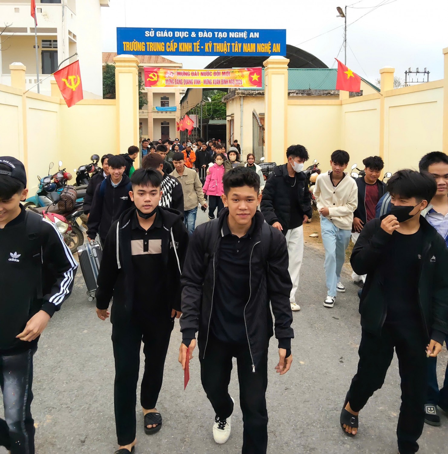 THỰC TẬP THỰC CHIẾN – VỮNG BƯỚC NGHỀ NGHIỆP